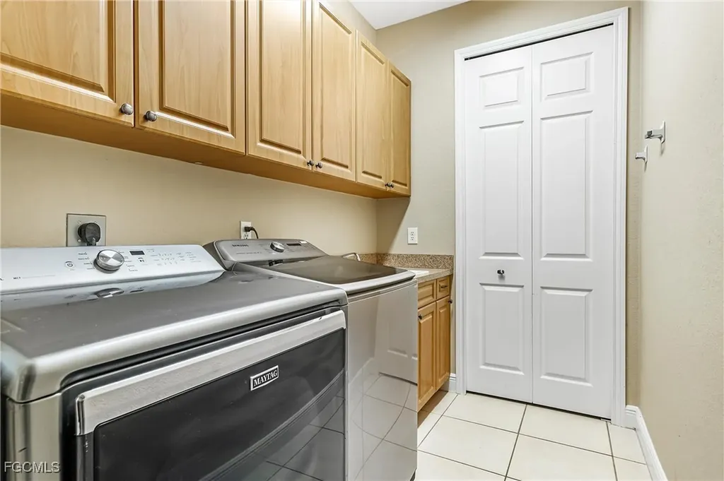 2817 SW 42nd Lane Cape Coral FL 33914