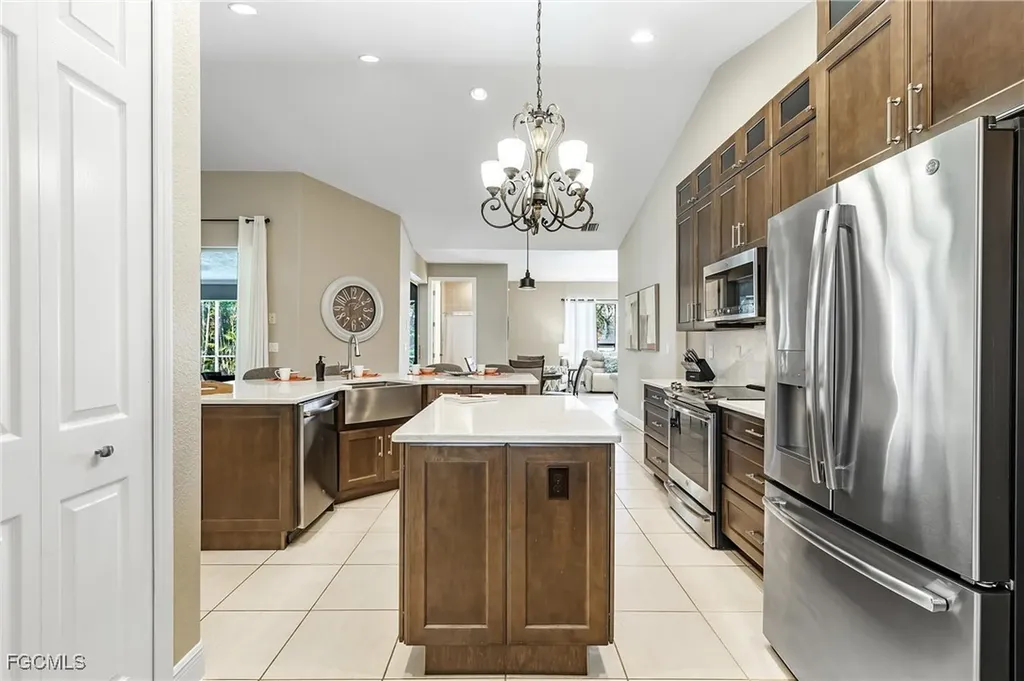 2817 SW 42nd Lane Cape Coral FL 33914