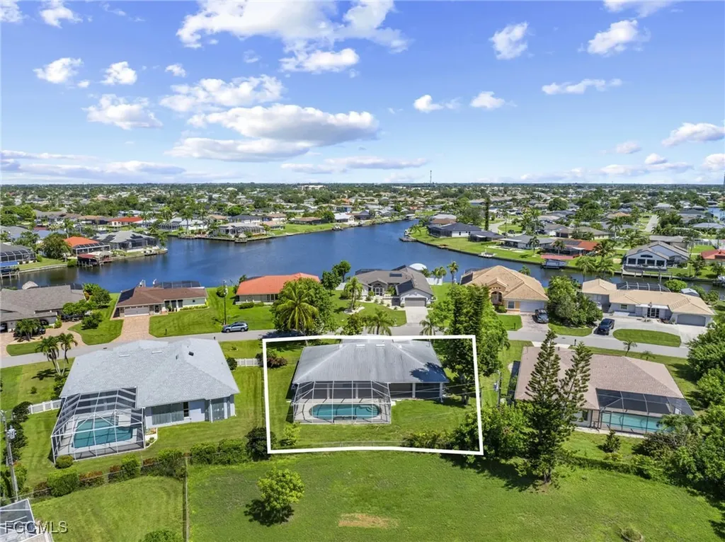 1002 SE 17th Street Cape Coral FL 33990