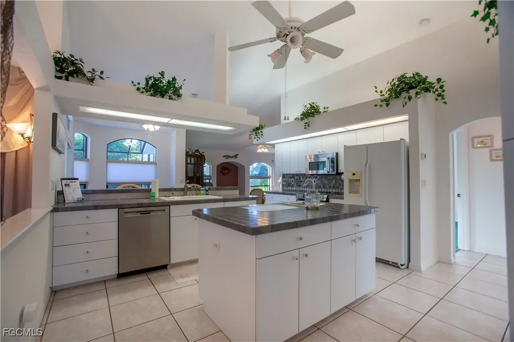 1202 SE 21st Street Cape Coral FL 33990