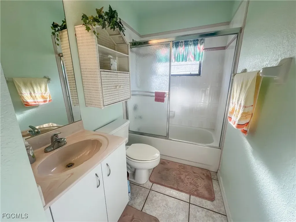 1202 SE 21st Street Cape Coral FL 33990