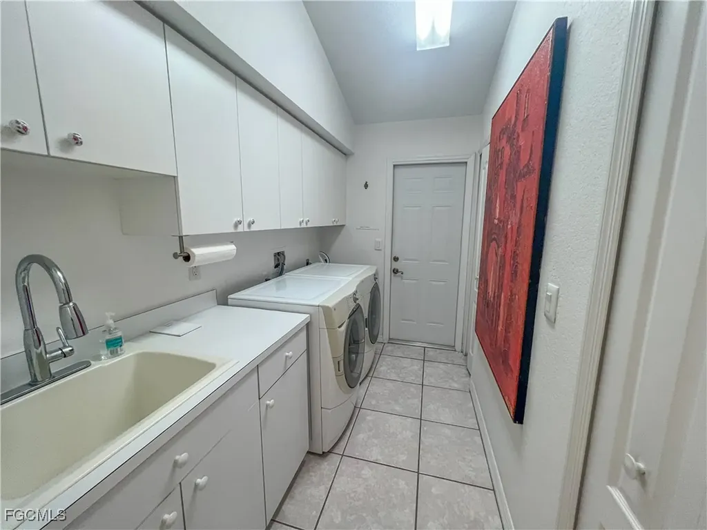 1202 SE 21st Street Cape Coral FL 33990