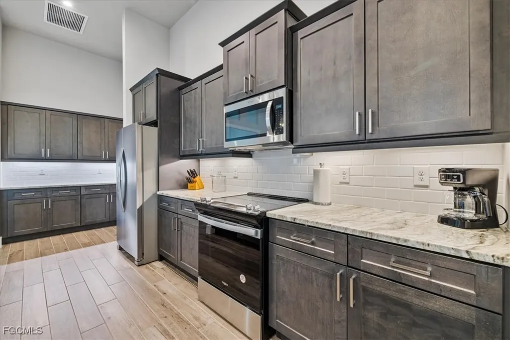 1142 SW 15th Street Cape Coral FL 33991