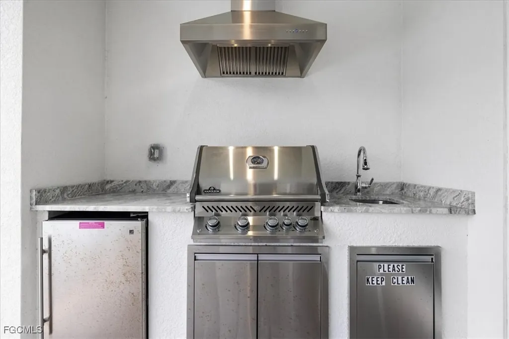 1142 SW 15th Street Cape Coral FL 33991