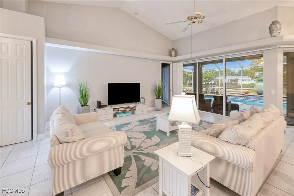 3514 SE 17th Place Cape Coral FL 33904