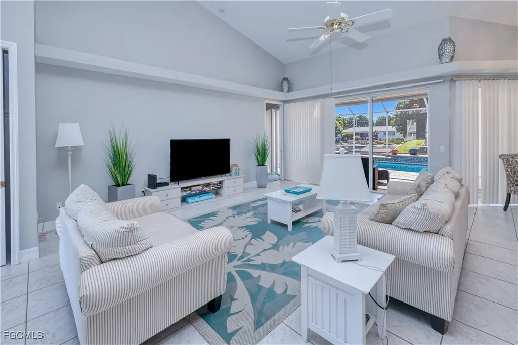 3514 SE 17th Place Cape Coral FL 33904