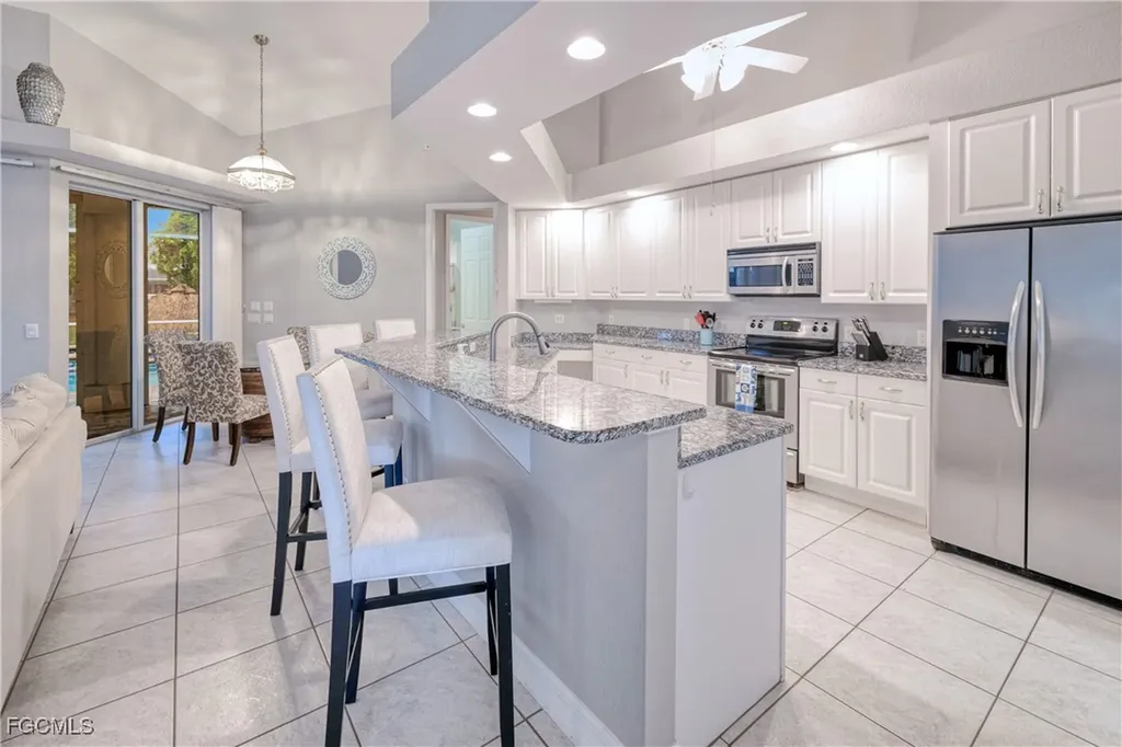 3514 SE 17th Place Cape Coral FL 33904