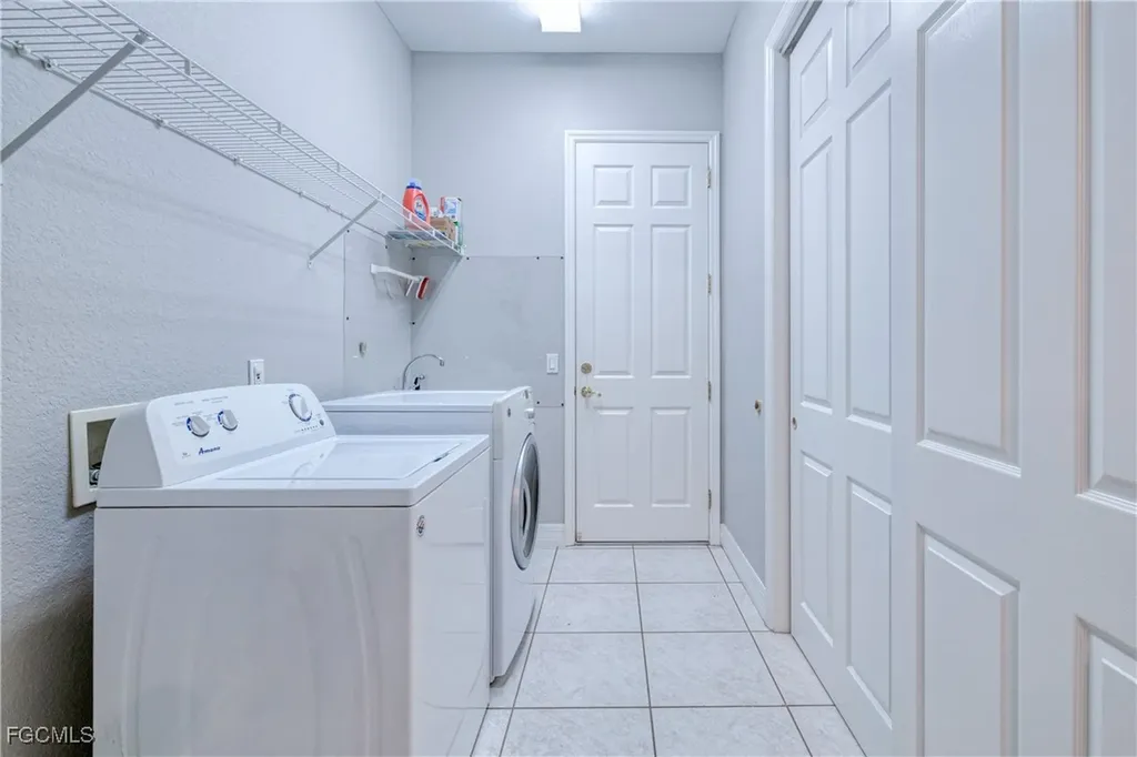 3514 SE 17th Place Cape Coral FL 33904