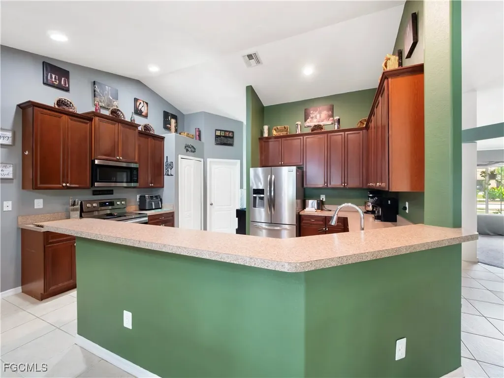 2817 Gleason Parkway Cape Coral FL 33914