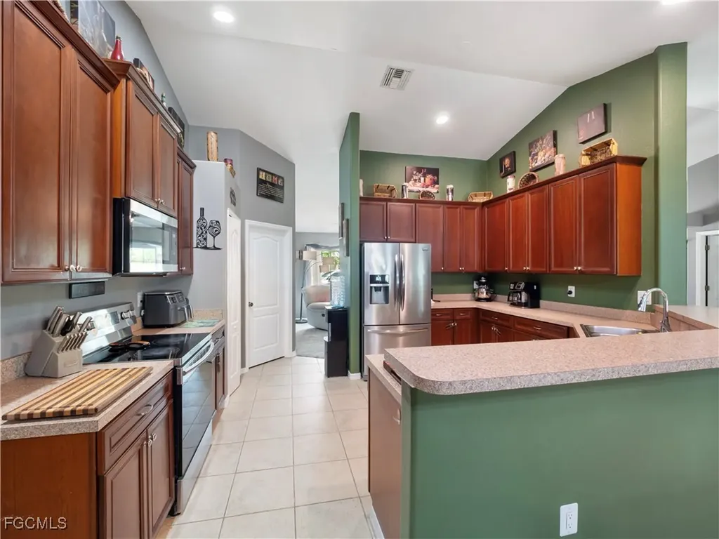 2817 Gleason Parkway Cape Coral FL 33914