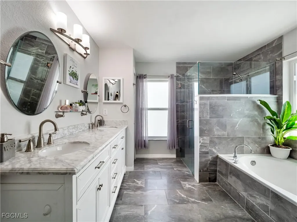 2817 Gleason Parkway Cape Coral FL 33914