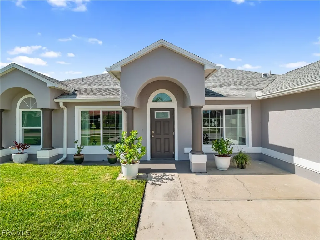 2817 Gleason Parkway Cape Coral FL 33914