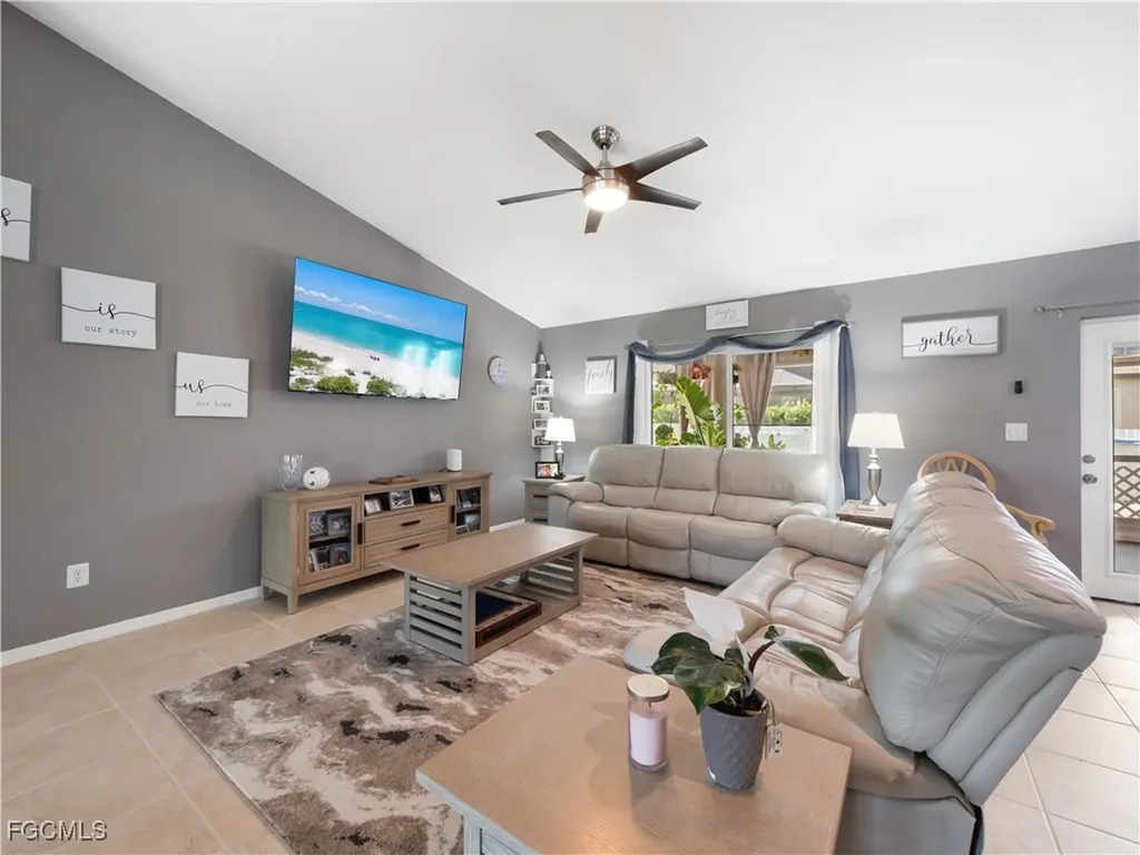 2817 Gleason Parkway Cape Coral FL 33914