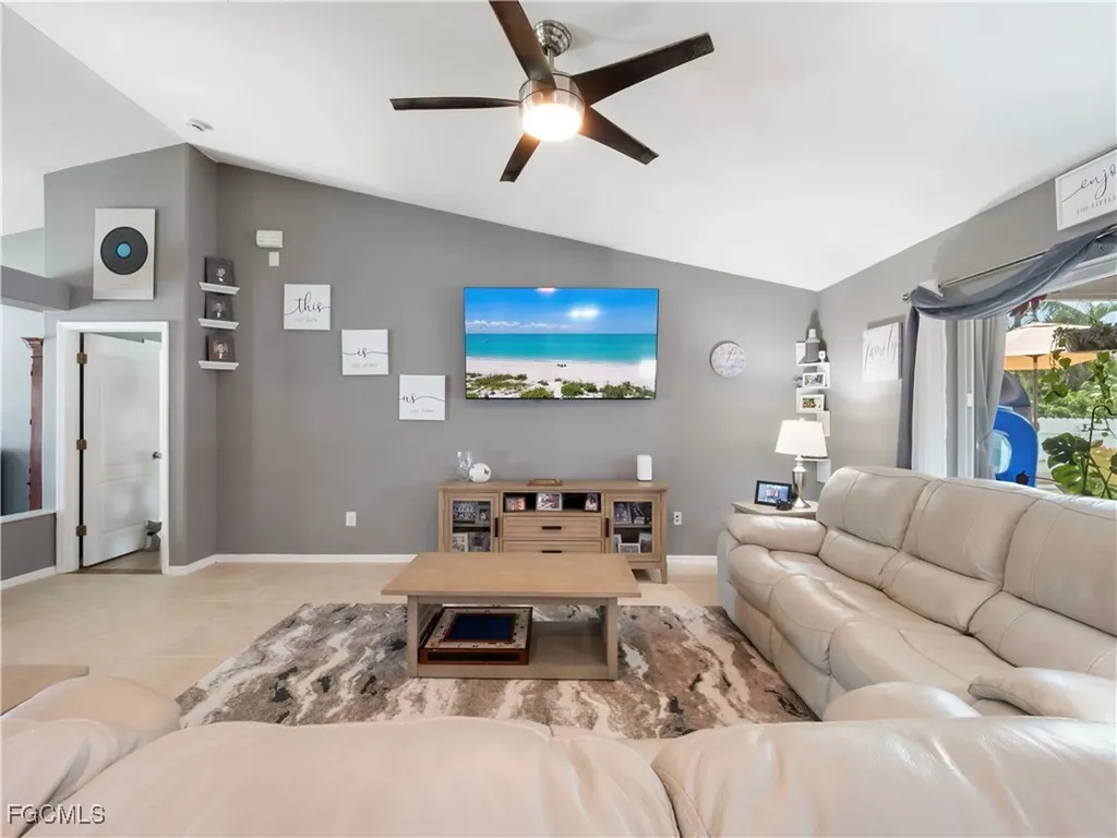 2817 Gleason Parkway Cape Coral FL 33914