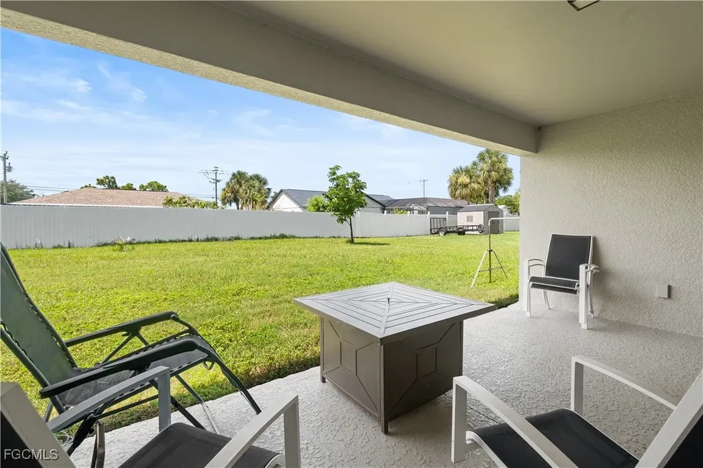 834 NE Van Loon Lane Cape Coral FL 33909