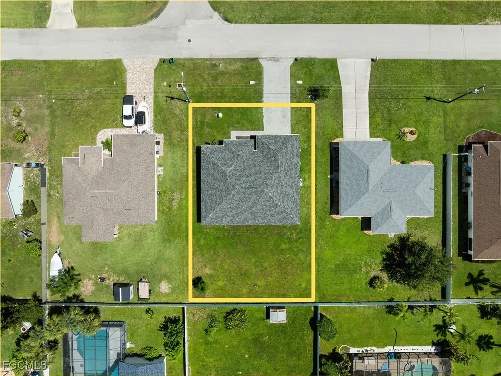 834 NE Van Loon Lane Cape Coral FL 33909