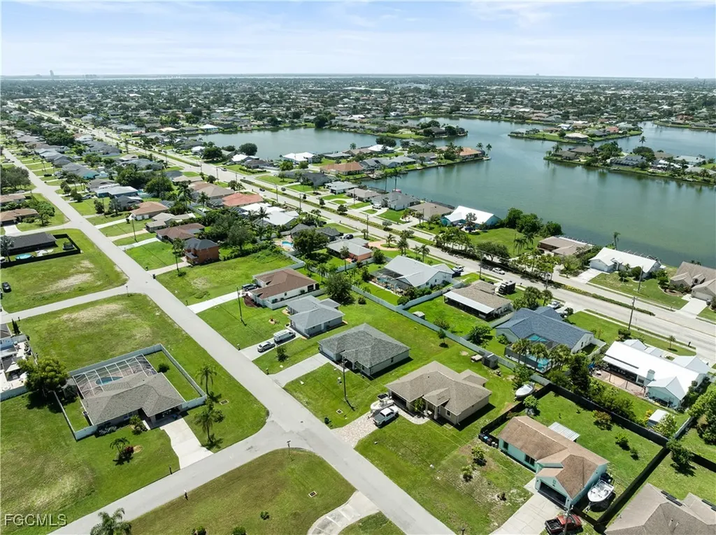 834 NE Van Loon Lane Cape Coral FL 33909