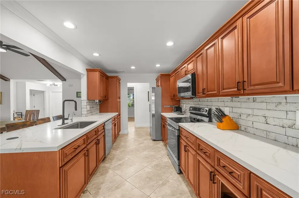 3275 Sand Road Cape Coral FL 33993