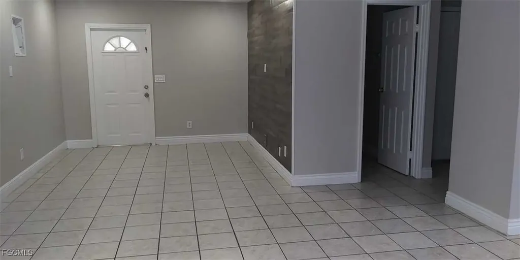 1421 SE 14th Terrace Cape Coral FL 33990