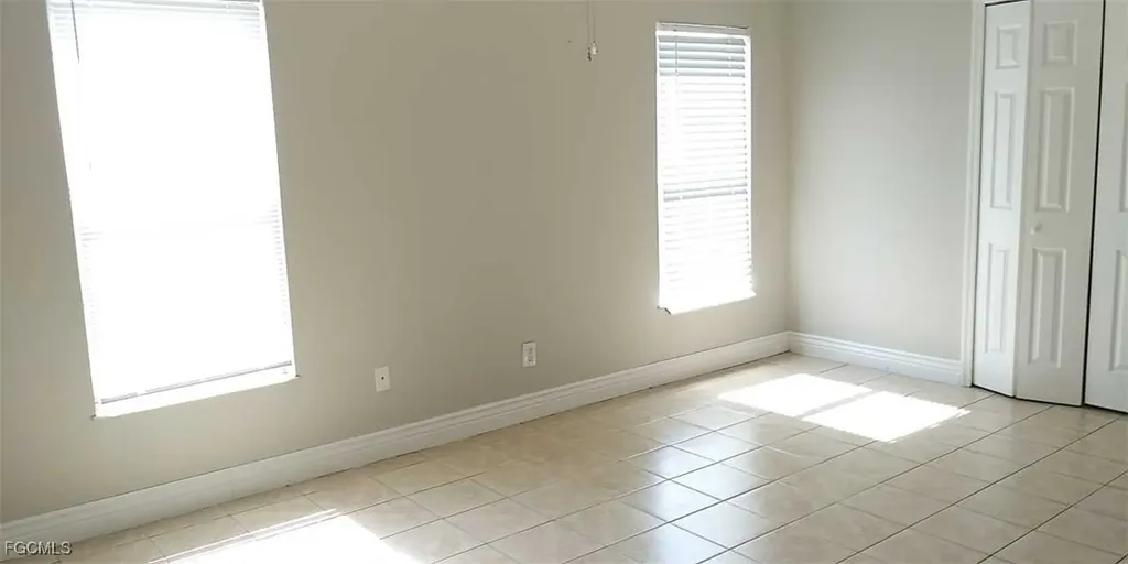 1421 SE 14th Terrace Cape Coral FL 33990