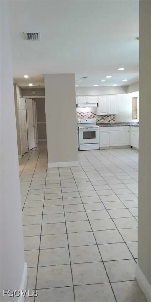 1421 SE 14th Terrace Cape Coral FL 33990