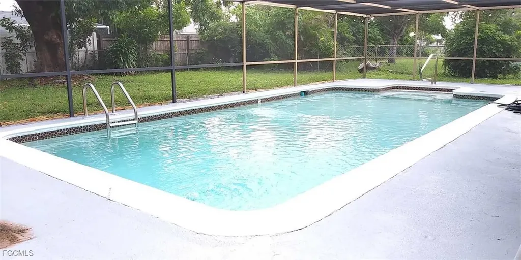 1421 SE 14th Terrace Cape Coral FL 33990