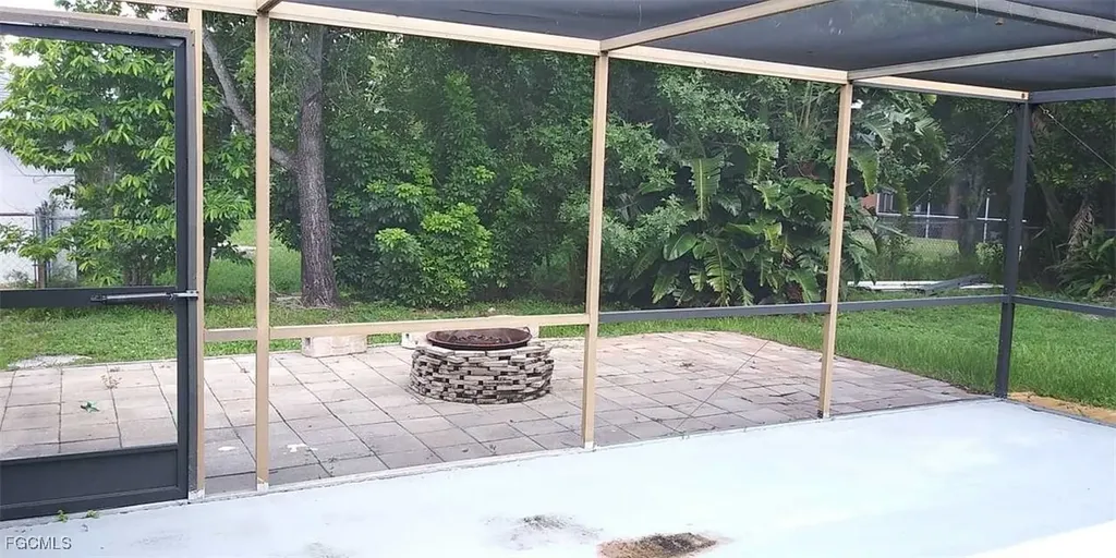 1421 SE 14th Terrace Cape Coral FL 33990