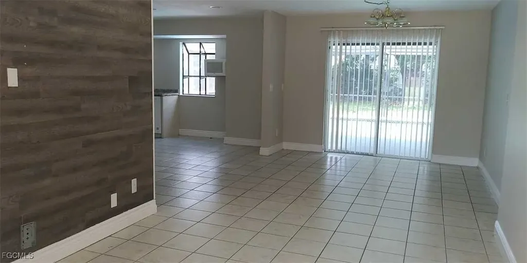 1421 SE 14th Terrace Cape Coral FL 33990