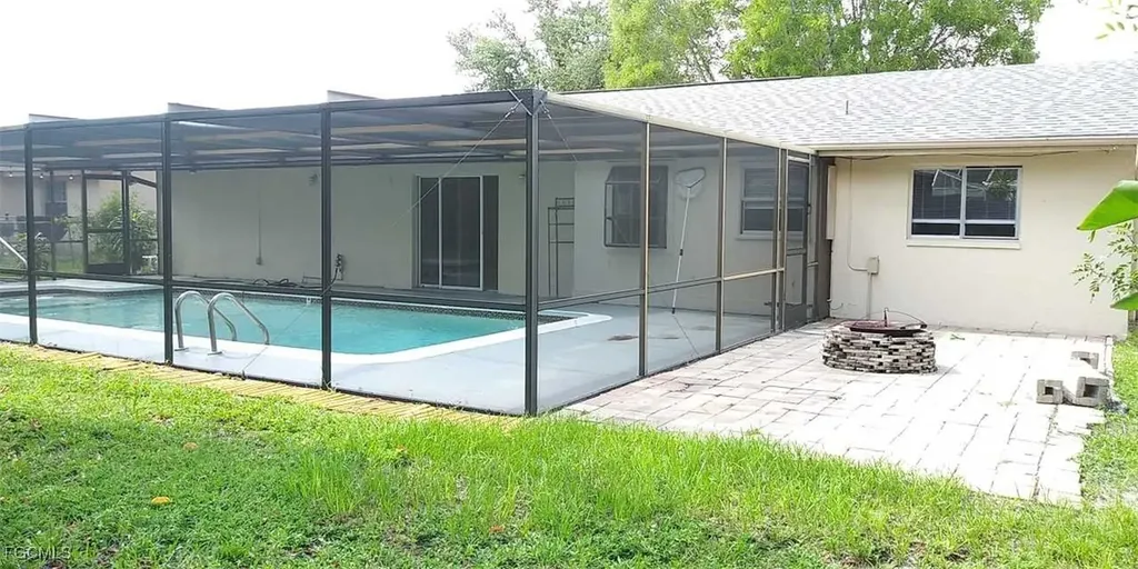 1421 SE 14th Terrace Cape Coral FL 33990