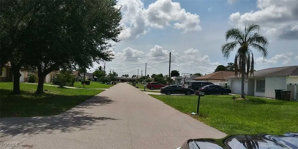 1421 SE 14th Terrace Cape Coral FL 33990