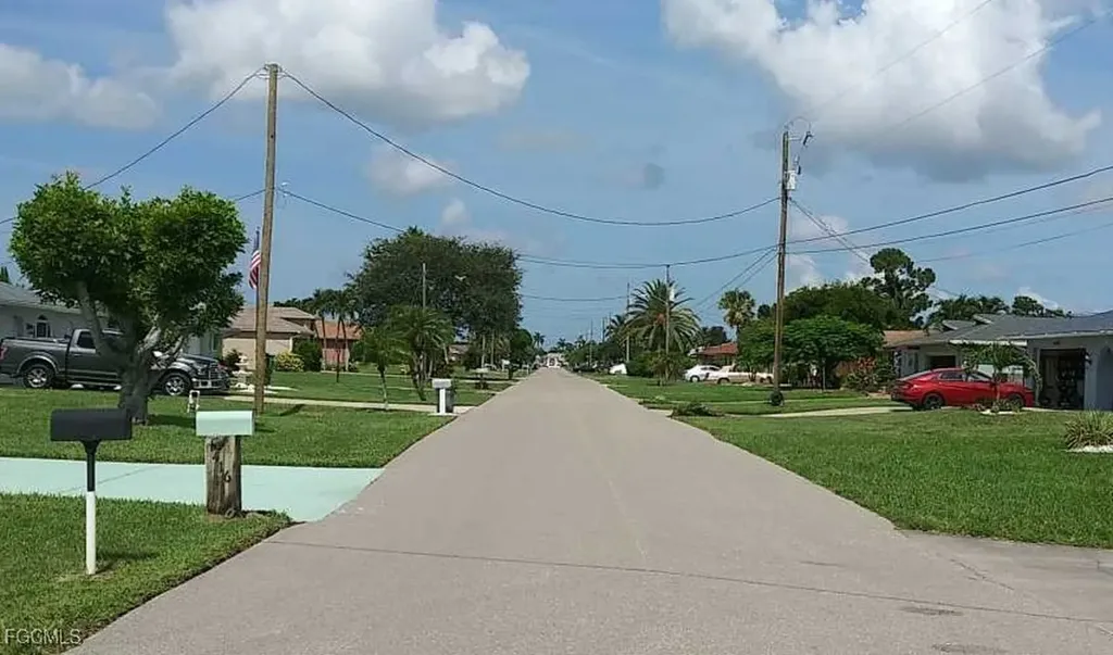 1421 SE 14th Terrace Cape Coral FL 33990
