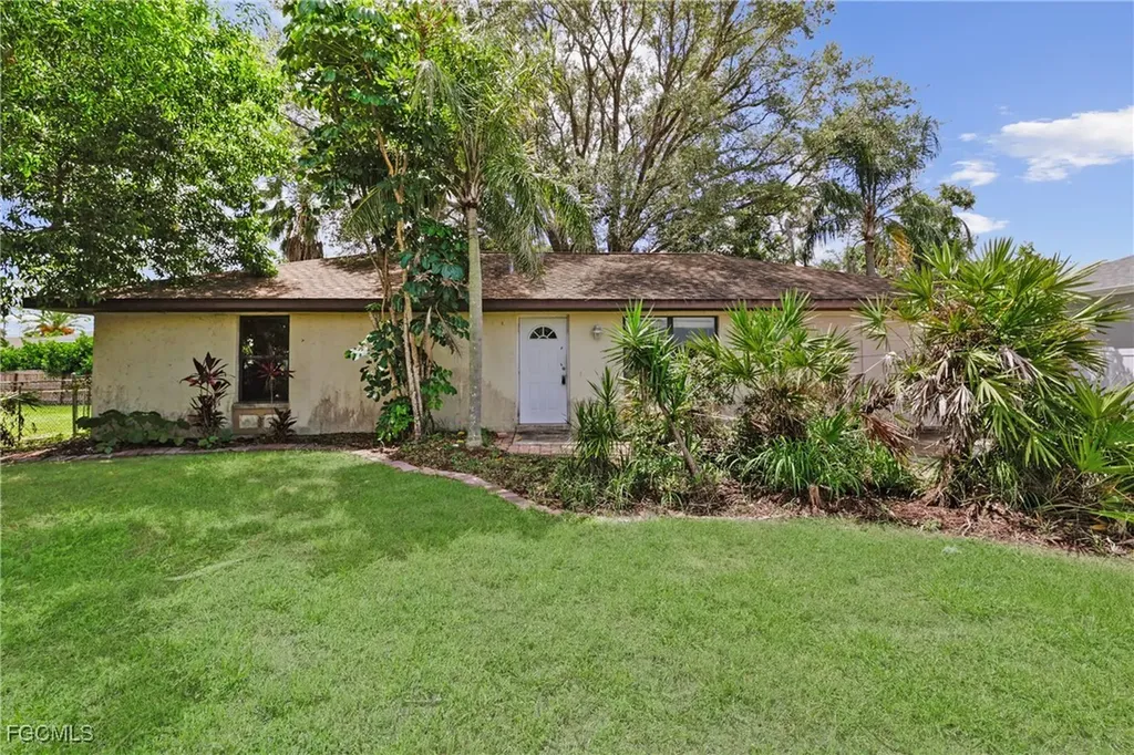 8148 San Carlos Boulevard Fort Myers FL 33967
