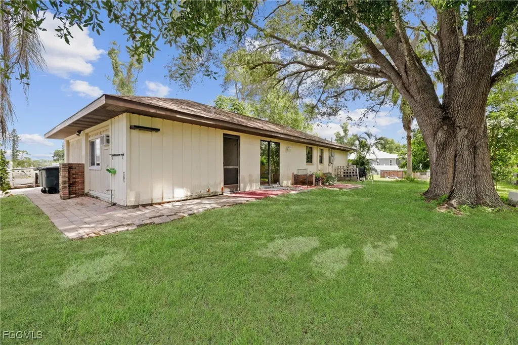 8148 San Carlos Boulevard Fort Myers FL 33967