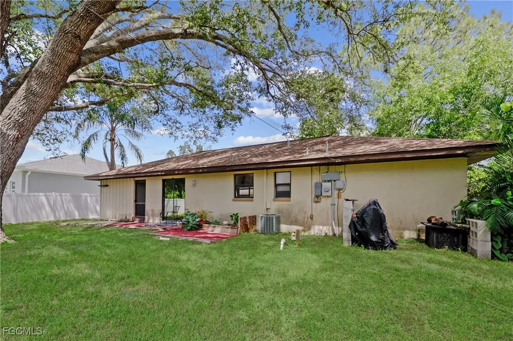 8148 San Carlos Boulevard Fort Myers FL 33967