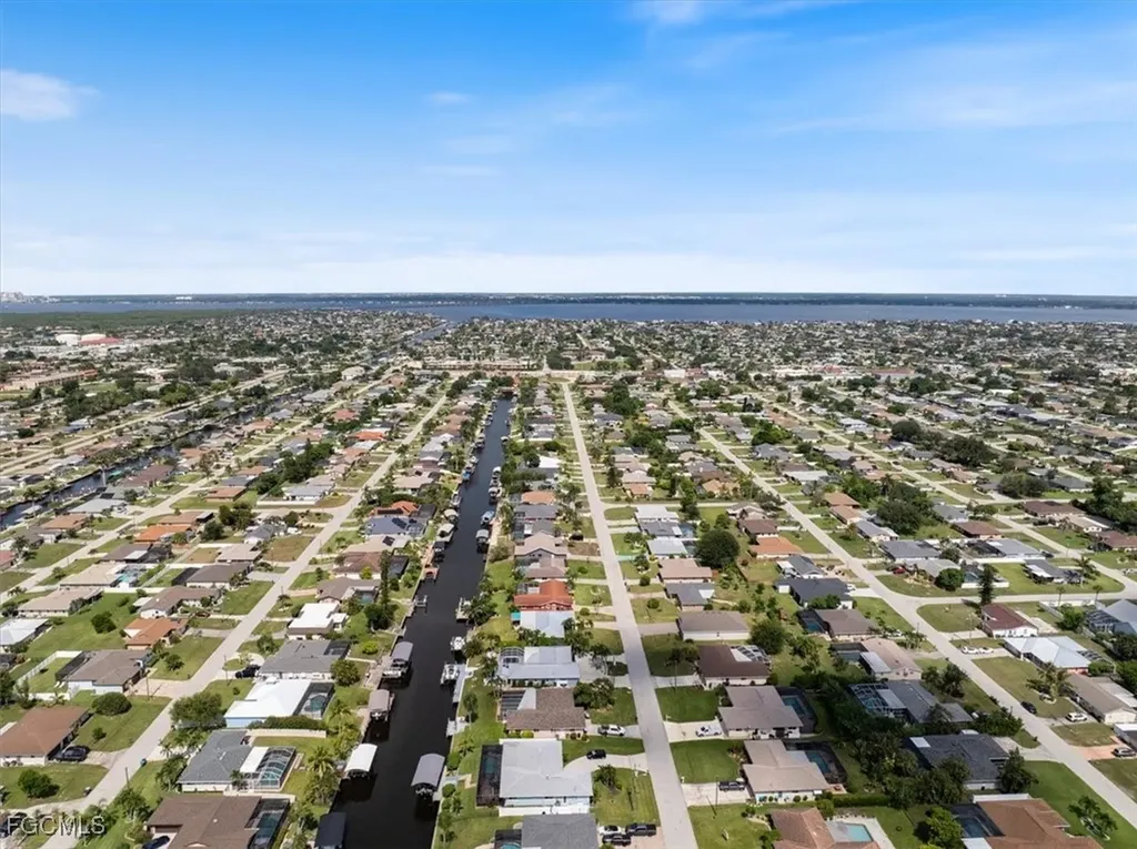 1121 SE 29th Terrace Cape Coral FL 33904