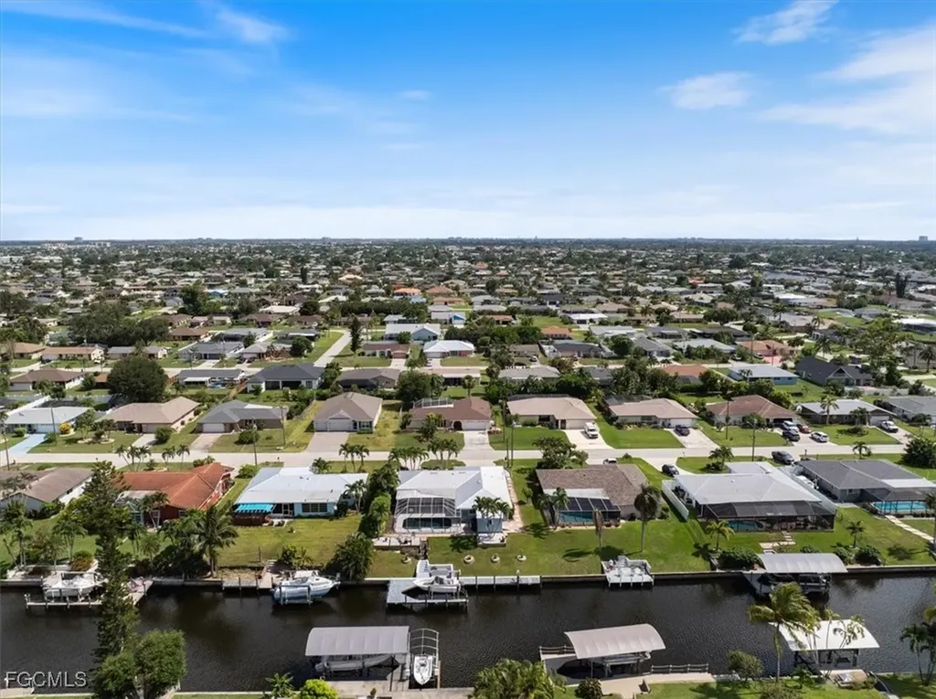 1121 SE 29th Terrace Cape Coral FL 33904