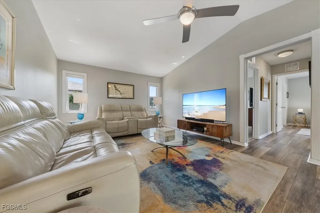 1121 SE 29th Terrace Cape Coral FL 33904