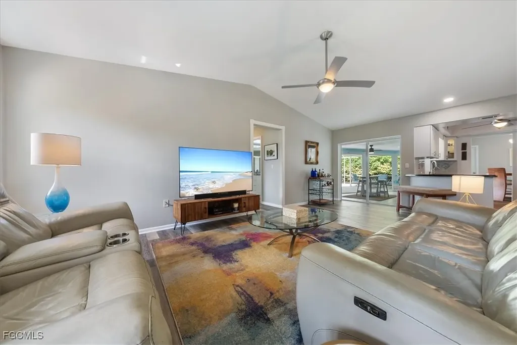 1121 SE 29th Terrace Cape Coral FL 33904