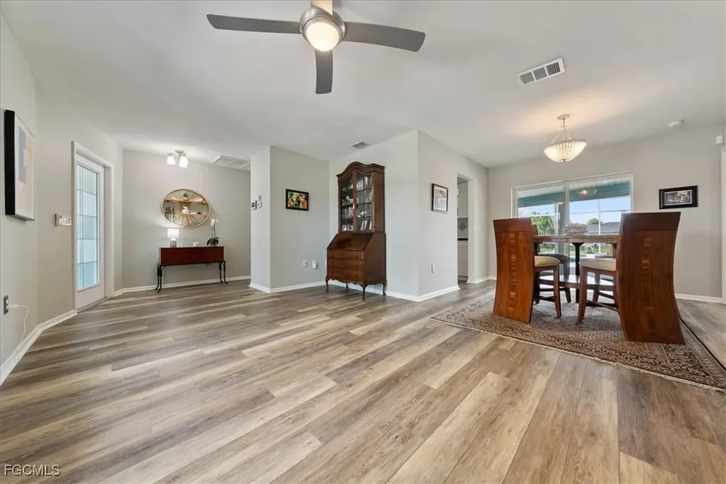 1121 SE 29th Terrace Cape Coral FL 33904