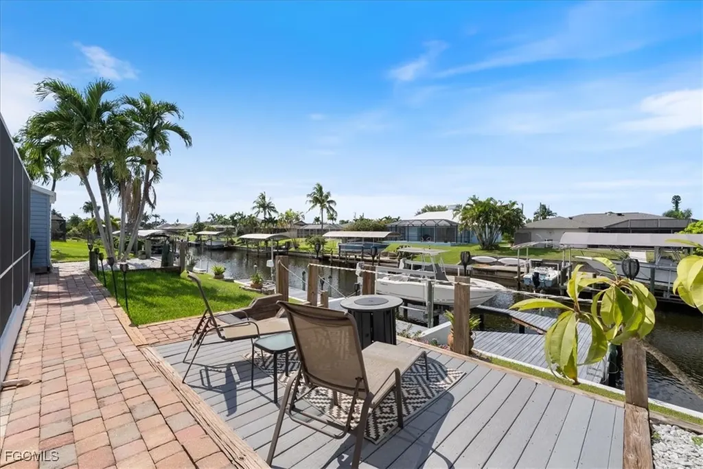 1121 SE 29th Terrace Cape Coral FL 33904