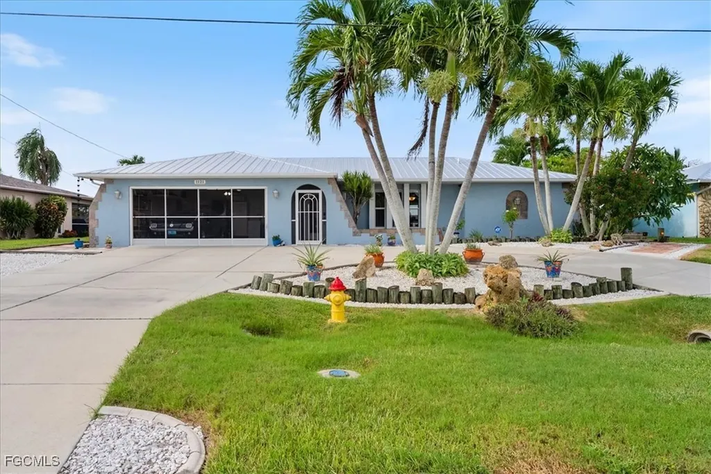 1121 SE 29th Terrace Cape Coral FL 33904