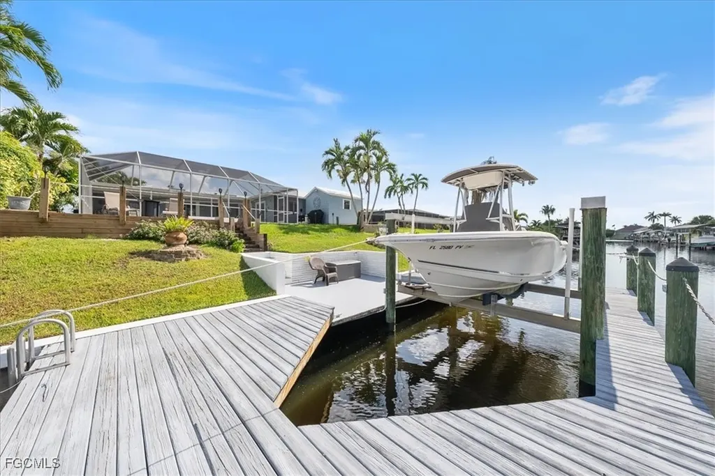 1121 SE 29th Terrace Cape Coral FL 33904