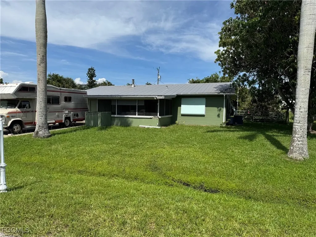 15976 Bellflower Street Bokeelia FL 33922