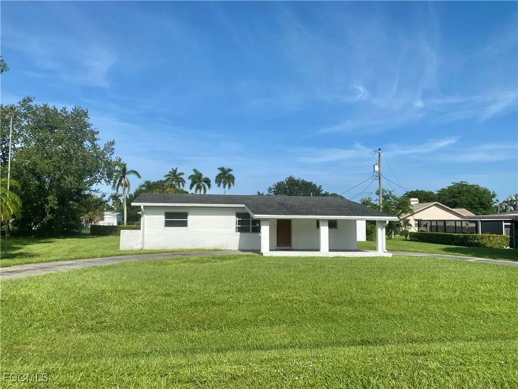 235 Maine Avenue Fort Myers FL 33905