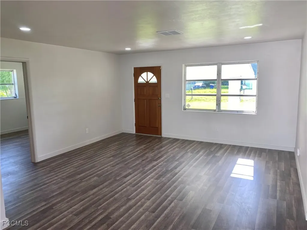 235 Maine Avenue Fort Myers FL 33905