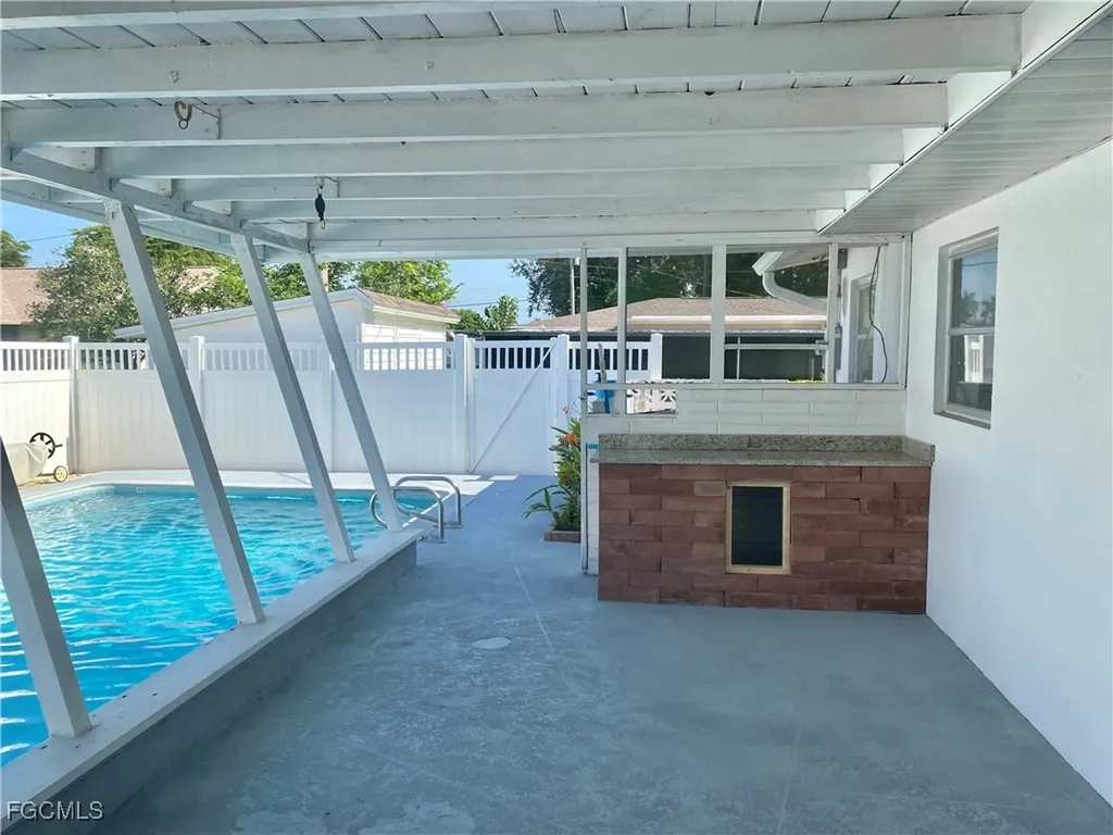 235 Maine Avenue Fort Myers FL 33905