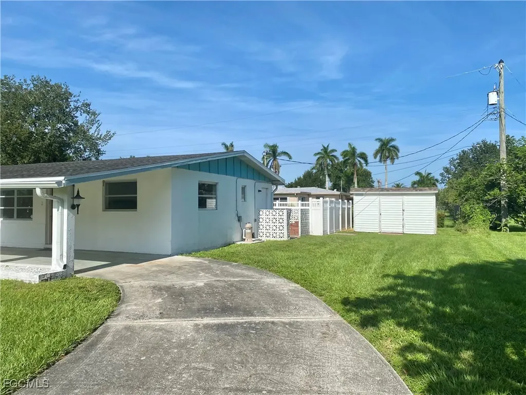 235 Maine Avenue Fort Myers FL 33905