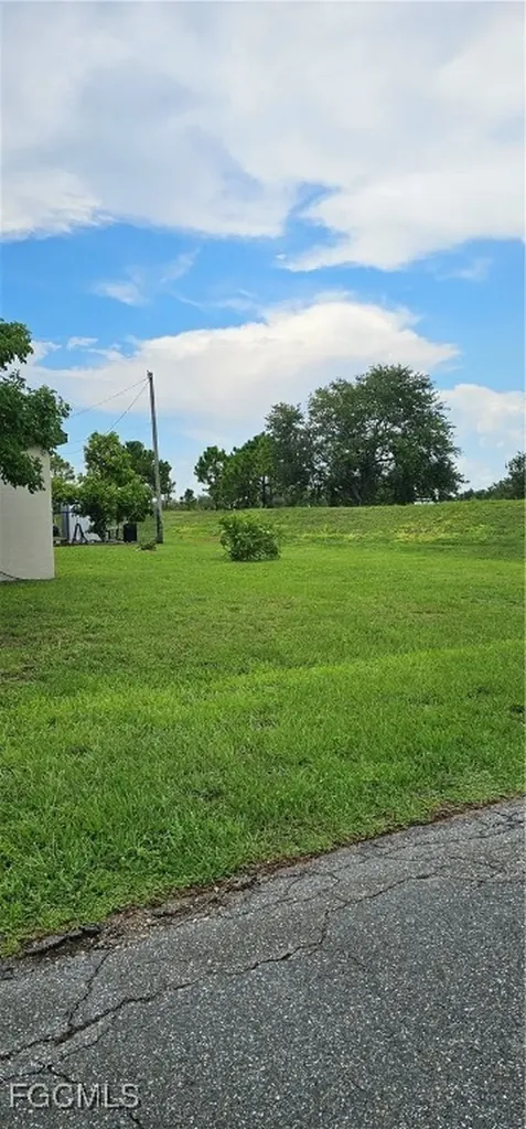 1121 SW 25th Street Cape Coral FL 33914