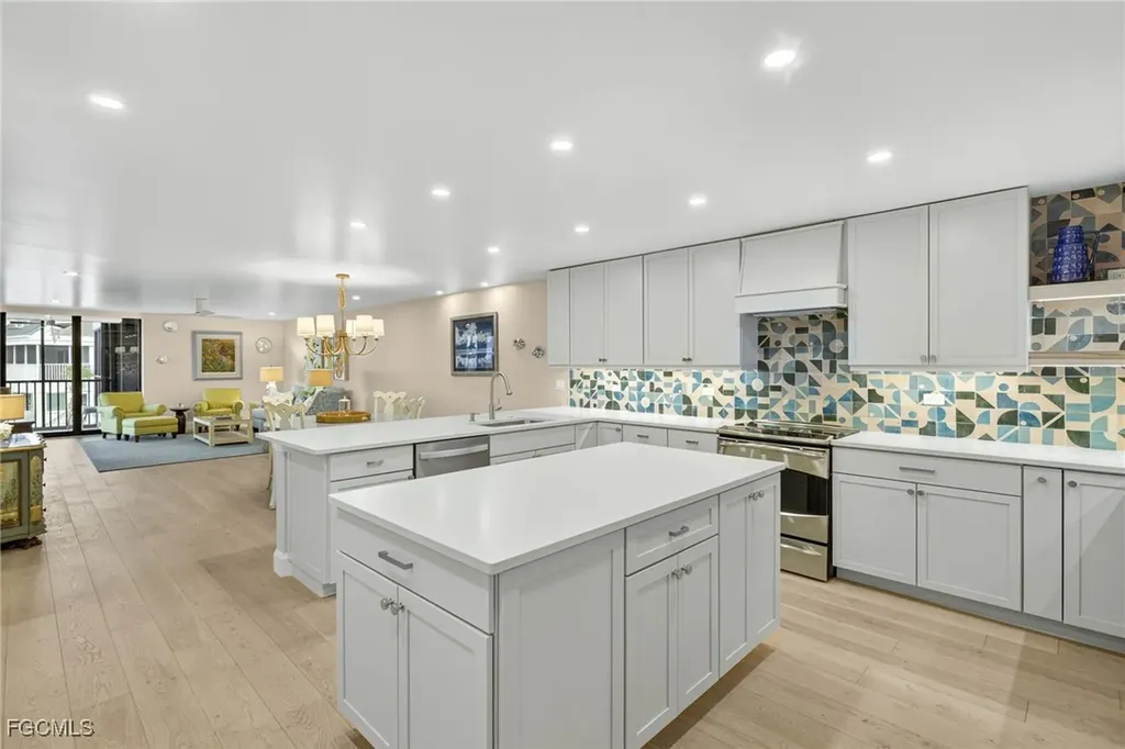 2929 W Gulf Drive Sanibel FL 33957