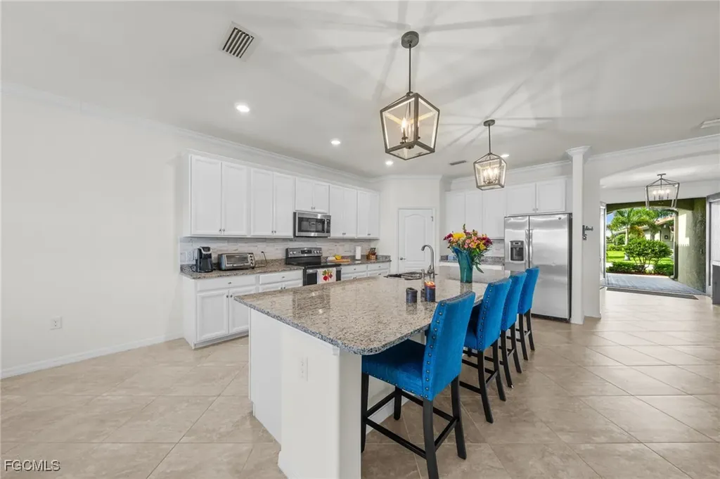 10061 Avalon Lake Circle Fort Myers FL 33913